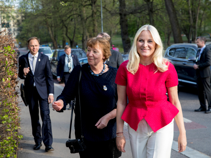Crown Princess Mette-Marit arrives accompanied by Oslo Mayor Marianne Borgen. Photo: Vidar Ruud / NTB scanpix